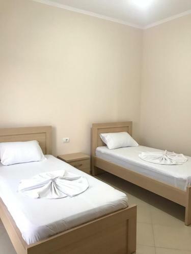 Hostal Villa Leni Oruci