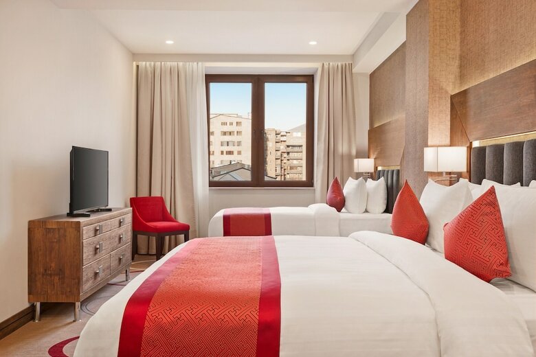 Ramada Hotel & Suites By Wyndham Yerevan