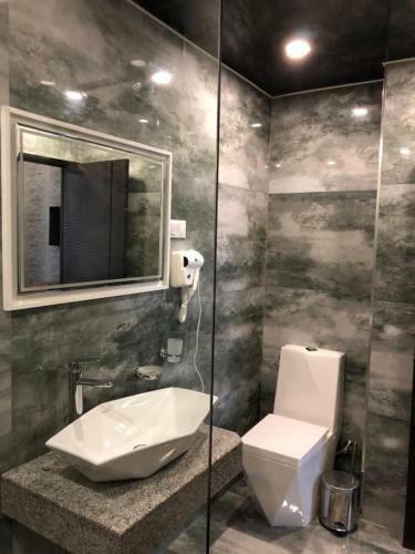 Viaggio Hotel & Tours