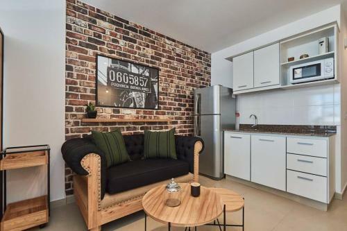 Apartment In Monserrat
