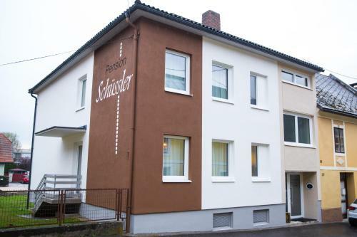 Bed & Breakfast Pension Sch�ssler