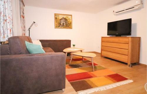 Awesome Home In Deutsch Sch�tzen W/