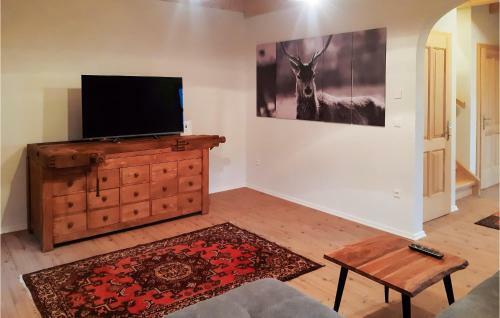 Nice Home In Glasing With Wifi And 2 Bedrooms