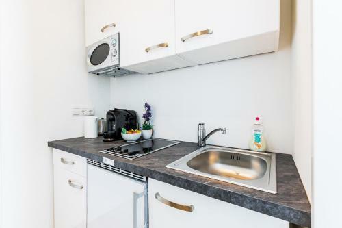 West Apartments - Contactless Check-in