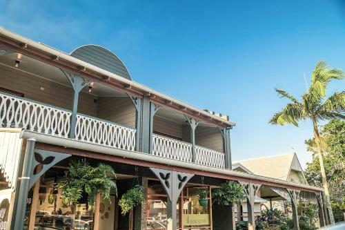 A Perfect Stay - Luxe & Bloom