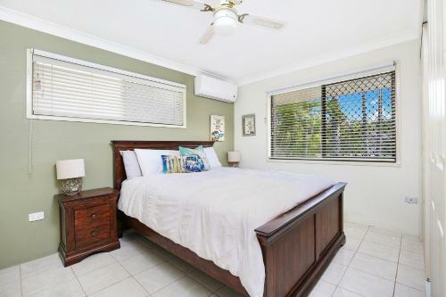 Michael Street 39, Golden Beach