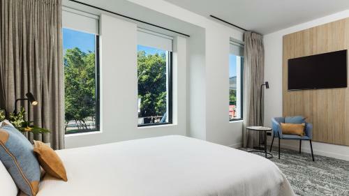 Oaks Cairns Hotel
