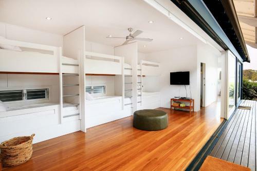 Ayana Beach House - Pet Friendly - Opposite Beach