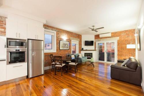 The Bank Apartment - Echuca Holiday Homes