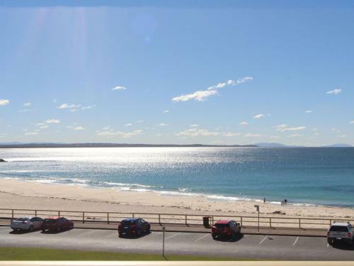 Apartamento Ebbtide 13 - On The Beach!