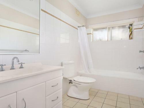 Tokelau 3 - Tuncurry Townhouse