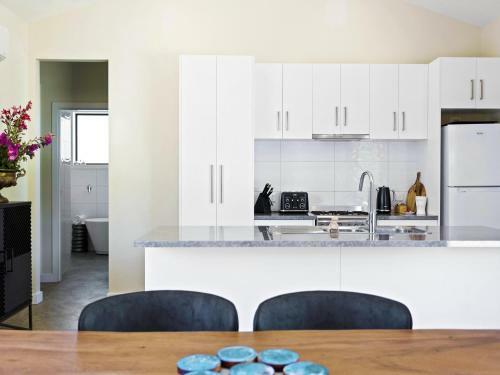 Embracing Evandale - Hosted By L'abode Accommodation