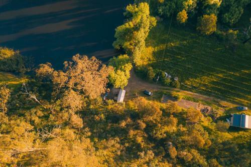 Quiet Lake House In Winery