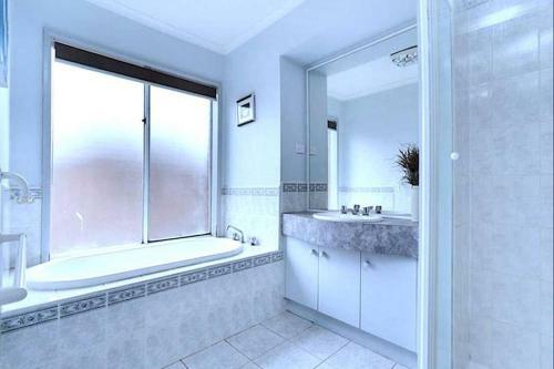 Elegant Glen House 4b5b Parkfront