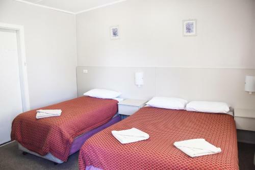 Hillview Motel