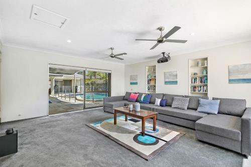 Homely Getaways In Broadbeach Waters