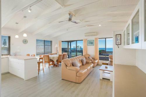 Kianga Parade Beach House