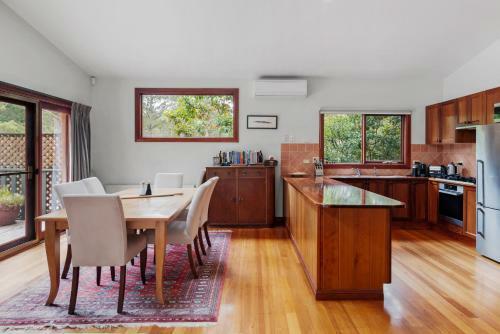 Mountain Home Leura - Perfect Weekend Escape