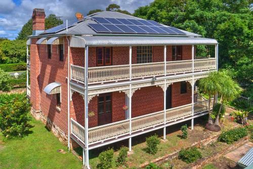 Currawong House Maleny Georgian Style Manor
