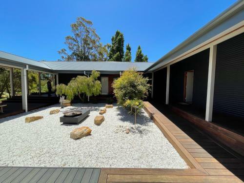 Apartamento Grape Juice Studios 4km To Town And Surfers Point
