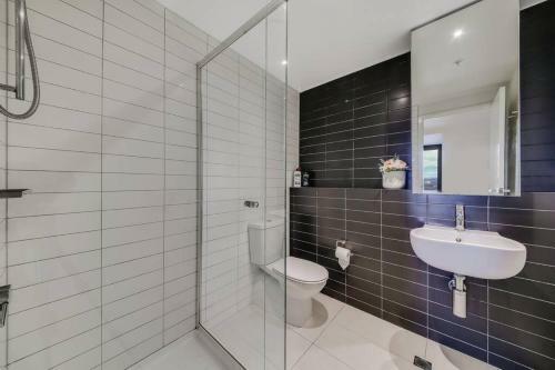 Apartamento A Modern 2br Cbd Apt, City Views, Free Parking