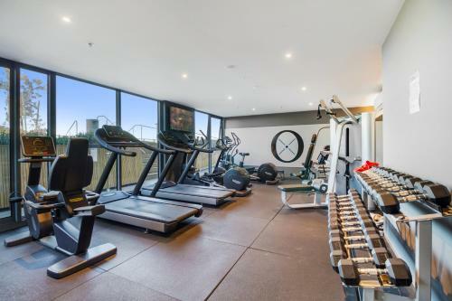 Apartamento Breathtaking Unit With City And Racecourse Views