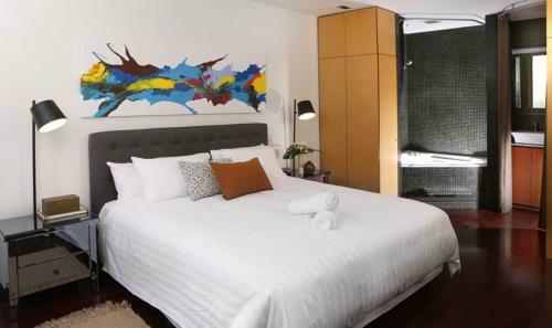 Saint George - The Townhouse