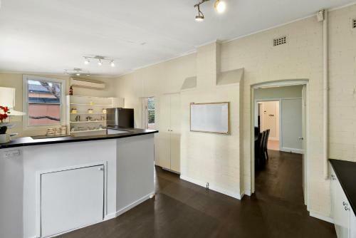 Gleniris Beautiful 6bedderfamily House+2bath+pool