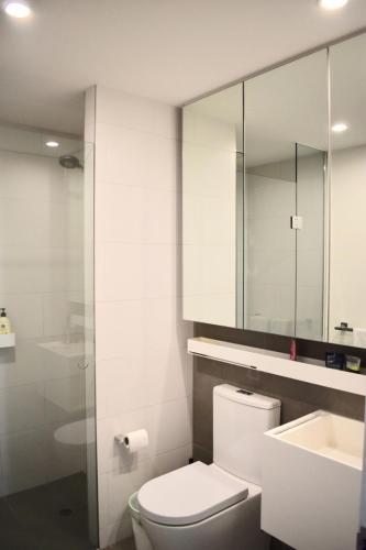 Apartamento 2bd Apt W Stunning Views In High Rise - Docklands