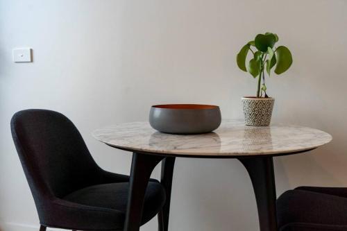 Modern 1 Bedroom Apartment South Yarra