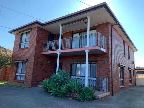 Delicate And Cozy Bedroom In Bentleigh East