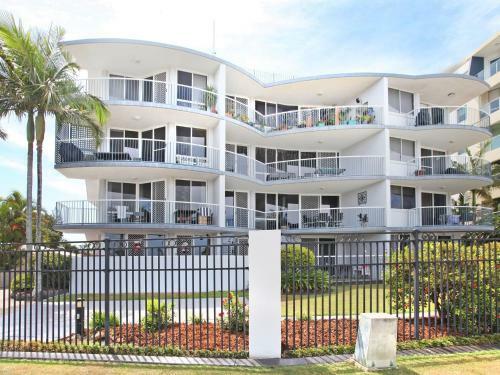 Broadwater Quays 5 - Three Bedroom Water View Apartment, Only 2 Blocks From Mooloolaba Beach!