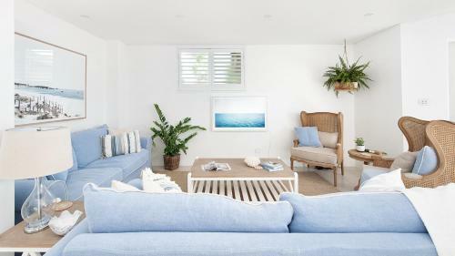Arabella - Stylish Seaside Sanctuary With Views