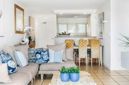 Apartment 5 Commodore