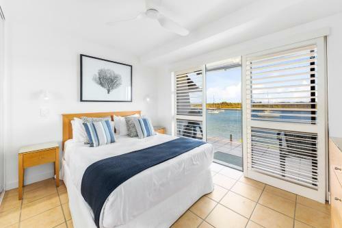Apartment 5 Commodore