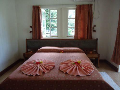 Hostal Chez Michellin Pensions Residence