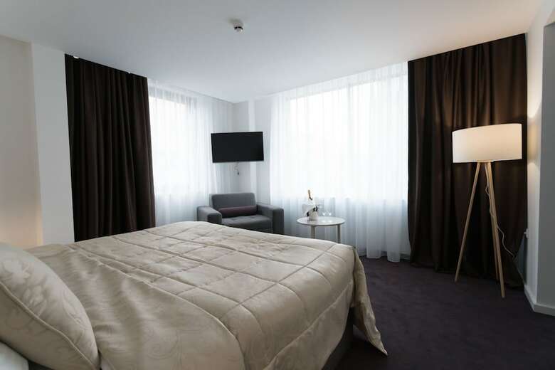 New City Hotel & Restaurant Ni?