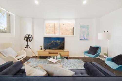 Large Converted Church Apartment In Top Location