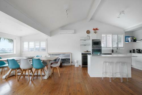 Stylish Beach Home // Moments From Water
