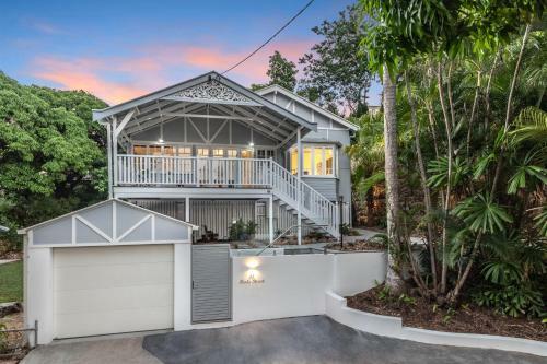 Gorgeous Home 3 Mins To Strand