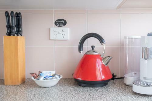 Beachside Apartment // 1 Minute To Towradgi Beach