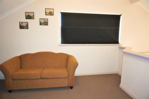 Ningaloo Breeze Villa 9 - 3 Bedroom Fully Self-contained Holiday Accommodation