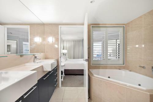 Apartamento Hamptons Meets Hervey Bay Oaks Resort