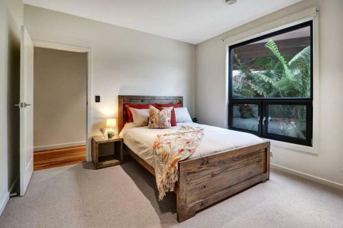 Banksia House - Executive Property Mansfield Vic
