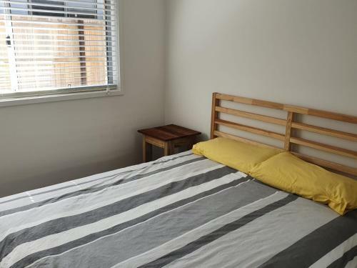 26 Satinwood Drive- Low Set Modern, Sleeps 8