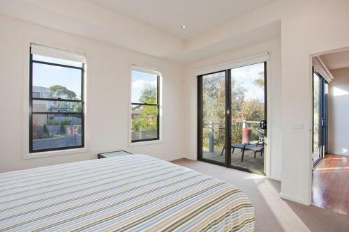 Great Ocean Retreat 5-7