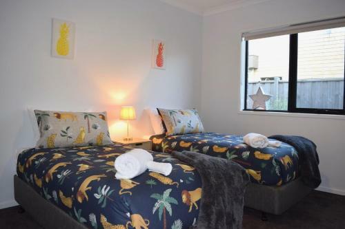 Modern 4 Bed, 5mins To Torquay Beach,wifi,parking