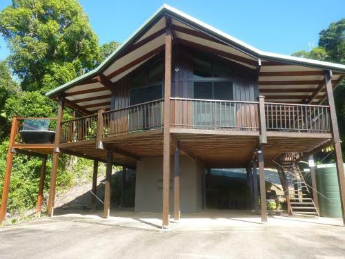 Daintree Holiday Homes - Yurara