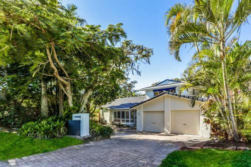 The Perfect Pet Friendly Escape, Sunshine Beach