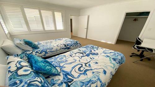 Villa Sapphire Blue